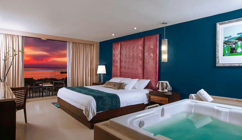 Hard Rock Hotel Cancun - Deluxe Lagoon View King Bed